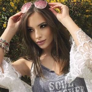 Meet your Posher, Kaitlyn